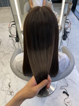 ロンドルーチェ 心斎橋(Lond luce) ダークアッシュ/ミディアムレイヤーカット［髪質改善/縮毛矯正］