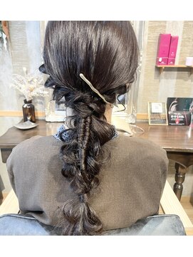 シオン(sHioN) ヘアセット