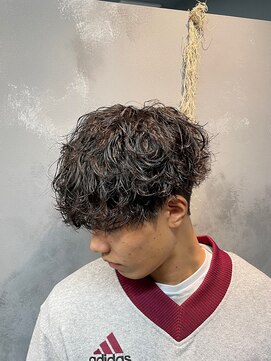 ワールドシップモトマチ(WORLD SHIP MOTOMACHI) 波巻きパーマ　波巻きスパイラル