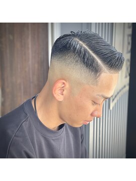 エルエー 大津店(L.A) サイドパートアイロンパーマ　バーバースタイル