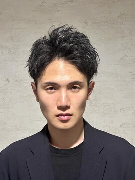 クオンヒール(QUON HEAL) 刈り上げアップバングソフトツイストピンパーマ