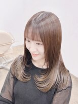 ビルド(build)&nbsp;小顔前髪イメチェンくびレイヤーカットアンブレラカラー