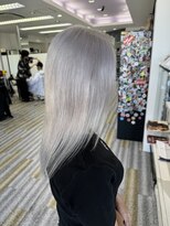 アフューズバイストゥー(Vfuse by StueW) ホワイトカラー◎