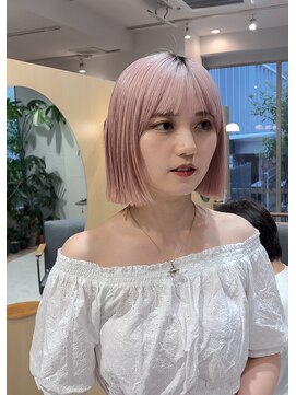 スタン 渋谷(Stam) ホワイトピンクベージュレイヤーボブダブルカラーハイトーン渋谷