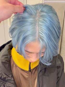 ベレーザ 渋谷(BELEZA) 11587フェザーショート刈り上げセンターパート波打ちパーマ