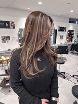 キング(K!ng) 縮毛矯正髪質改善ハイライトレイヤーカット楠葉美容室エクステ