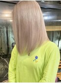 ミルクティーアッシュハイトーンカラー韓国切りっぱなしボブ