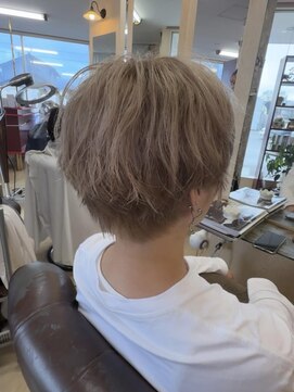 スーペリオル(Superior) ハイトーン/パーマ