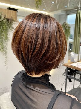 ゼストララ(ZEST Lara) 【YUICHI】丸みショート×酸性縮毛矯正【吉祥寺】