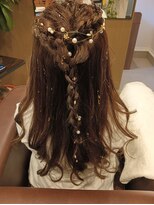 カプカ(KAPKA)&nbsp;編み込みハーフアップ