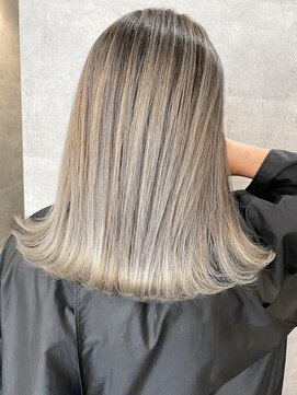 オリ(‘Oli) バレイヤージュ＿ホワイトベージュ