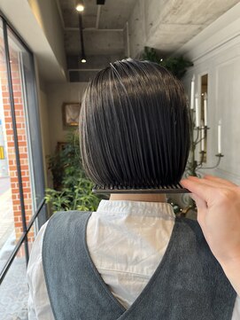 ユノ(juno) 【シオガマ】暗髪とミニボブ＊