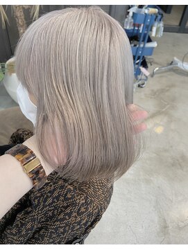 エルエーヘアー(L.AHAIR) ホワイトシルバー
