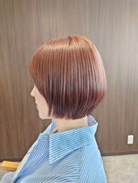 ビスポーク(BESPOKE)&nbsp;ツヤ感ウォームベージュのひし形ショートボブ