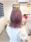 ピンクベージュ