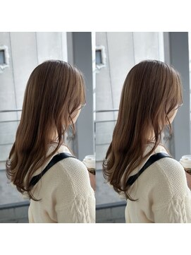 シー.(SHE.) ミルクティーベージュ×ゆるロング