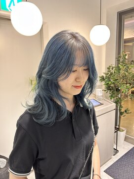 サロウィンフレンテ 新宿三丁目(SALOWIN Frente) ルーツカラー シルバー×ブルー