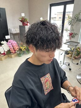 カサネ(kasane)の写真/トレンド×似合わせスタイルを提案＊男性特有の髪のお悩みも解決！メンズの王道バーバースタイルもお任せ！