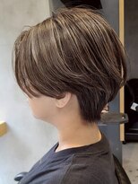 エリマ 横浜西口(elima)&nbsp;横浜西口白髪ぼかしハイライトレイヤーボブアッシュグレージュ