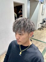 ザデイ カットアンドカルチャーショップ(THE DAY CUT&CULTURE SHOP) ホワイトメッシュ【ツイストパーマ】