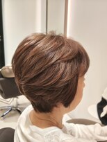 アンベリールフルー(EMBELLIR fleur)&nbsp;大人の美バランスのひし形ショートカットスタイル