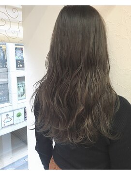 フレアジェネラス(FLEAR generous) 【オフィスで浮かない映えるカラー】柳本麻守