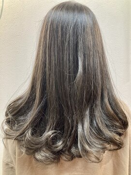 エイチ ヘア デザイン セカンド(h Hair Design 2nd.) イルミナカラー　アッシュ