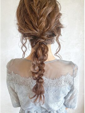 ベルビアンカ(Belle BIANCA) Belle BIANCA 結婚式/華やか編みおろしアレンジ by Orie