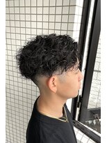 エヌドットバーバー ヒロオ(N.BARBER HIROO)&nbsp;フェードカット　スパイラルパーマ　〈広尾/恵比寿〉