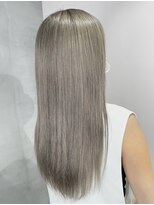 リーオオサカ(Lee Osaka)&nbsp;【Lee大阪店】ハイトーン×グレージュ/新出奈津樹