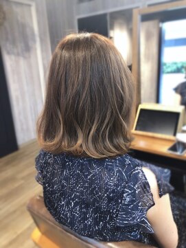 リノ 船橋(Lino) 【グレージュカラー】ラフボブ