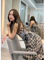 明るめオリーブ_美髪ピンクブラウン切りっぱなしボブ