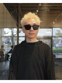 ブロンドスパイキーショート