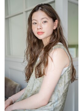 マグノリア オモテサンドウ(MAGNOLiA Omotesando) ルーズなスパイラルで涼しげロング・・・HINATA