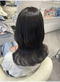 オリーブグレージュ