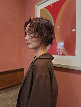 チヴォリ(CIVOLI) ディープレッド×パーマボブ