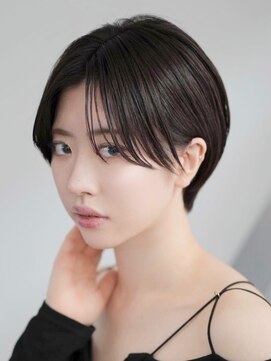 エリマ 横浜西口(elima) 横浜西口顔周りレイヤーカットくびれヘア切りっぱなしボブ30代
