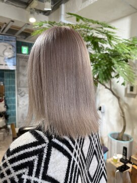 ロア インターナショナル 新宿店(LoA International) ブロンドピンク