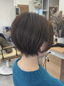 メグリ(MEGULI) 前下がりショート【相馬】＃小顔補正立体カット＃仙台ショート