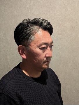 ワンワンオー バーバーショップ コンチネンタル(@110 BARBER SHOP continental) サイドパート