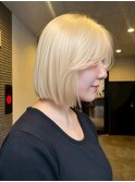 ボブ ブリーチ ハイトーン ダブルカラー ブロンド 髪質改善 20代