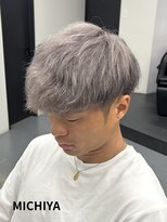 アンドメゾンオム(&Maison. homme) 【圧倒的透明感】シルバーカラー