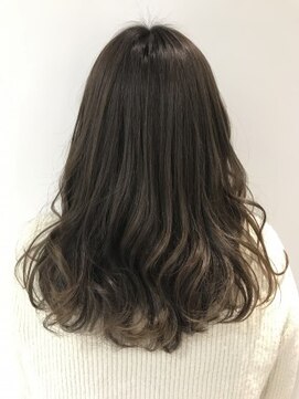 コム(com by neolive) 透明感アッシュ ♪