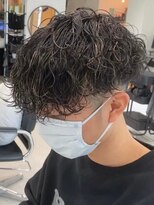 ウェイビーエフティフィフス 横浜西口(WAVEY ft.fifth)&nbsp;波巻きパーマツイストスパイラルパーマメンズマッシュショート