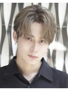 オーシャントーキョー 渋谷神南(OCEAN TOKYO) 韓国風シースルーセンターパートハイトーンブリーチメンズヘア