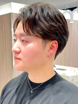 ヨリ トウキョウ(yori Tokyo) 簡単スタイリングニュアンスパーマスパイキーショート