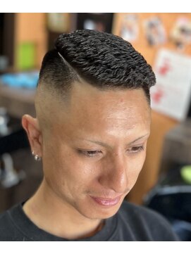 ピシャッとニ代目銀二郎 パンチパーマ