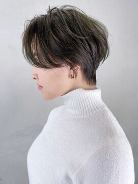 シオン(shion) グレージュショート_ミニウルフテラコッタくすみブルー_ba360653