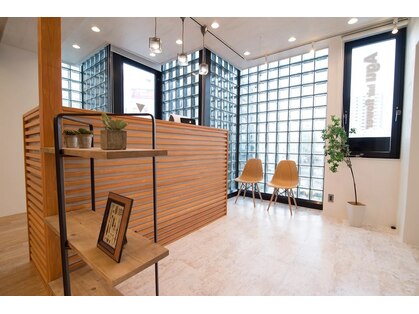 アグ ヘアー フラワー 葛西店(Agu hair flower)の写真