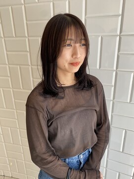 ニード(need) ミディアムレイヤーチョコレートブラウン